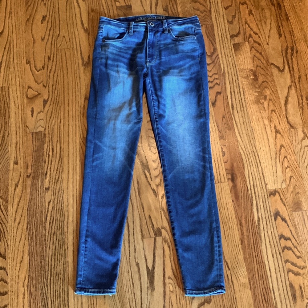 American Eagle women’s jeans. Size 6 regular